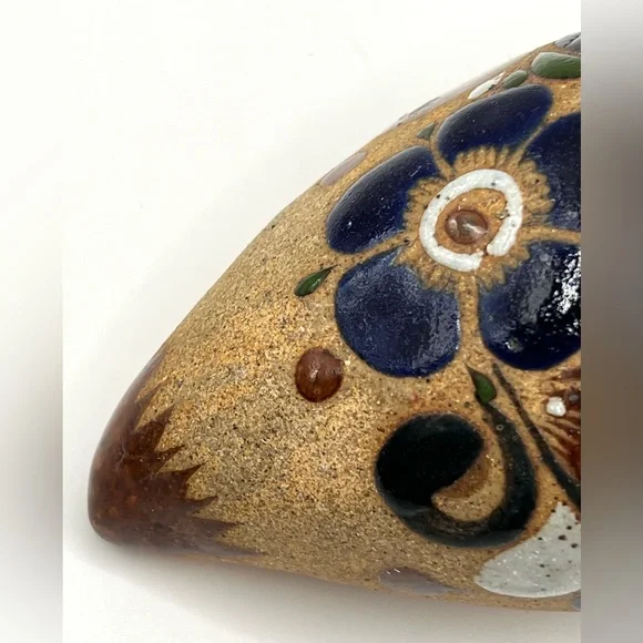 Tonala Pottery Mexican Folk Art Hand Painted Bird Figurine Floral Design 5x3x4" - Picture 6 of 10
